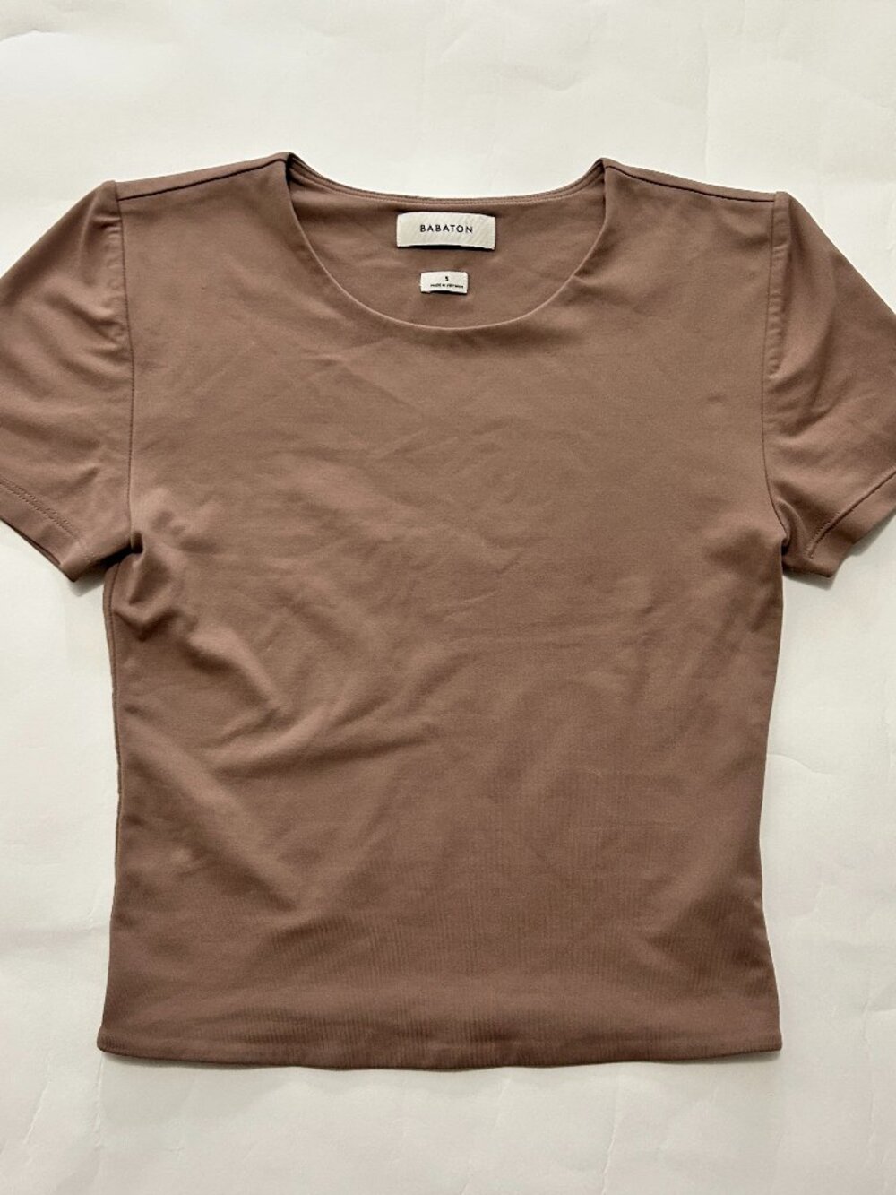 Aritzia Babaton Contour Crew Cropped Top T-Shirt Womens size S warm taupe